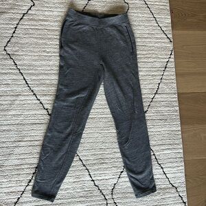 Lululemon Jogger with Zipper pockets